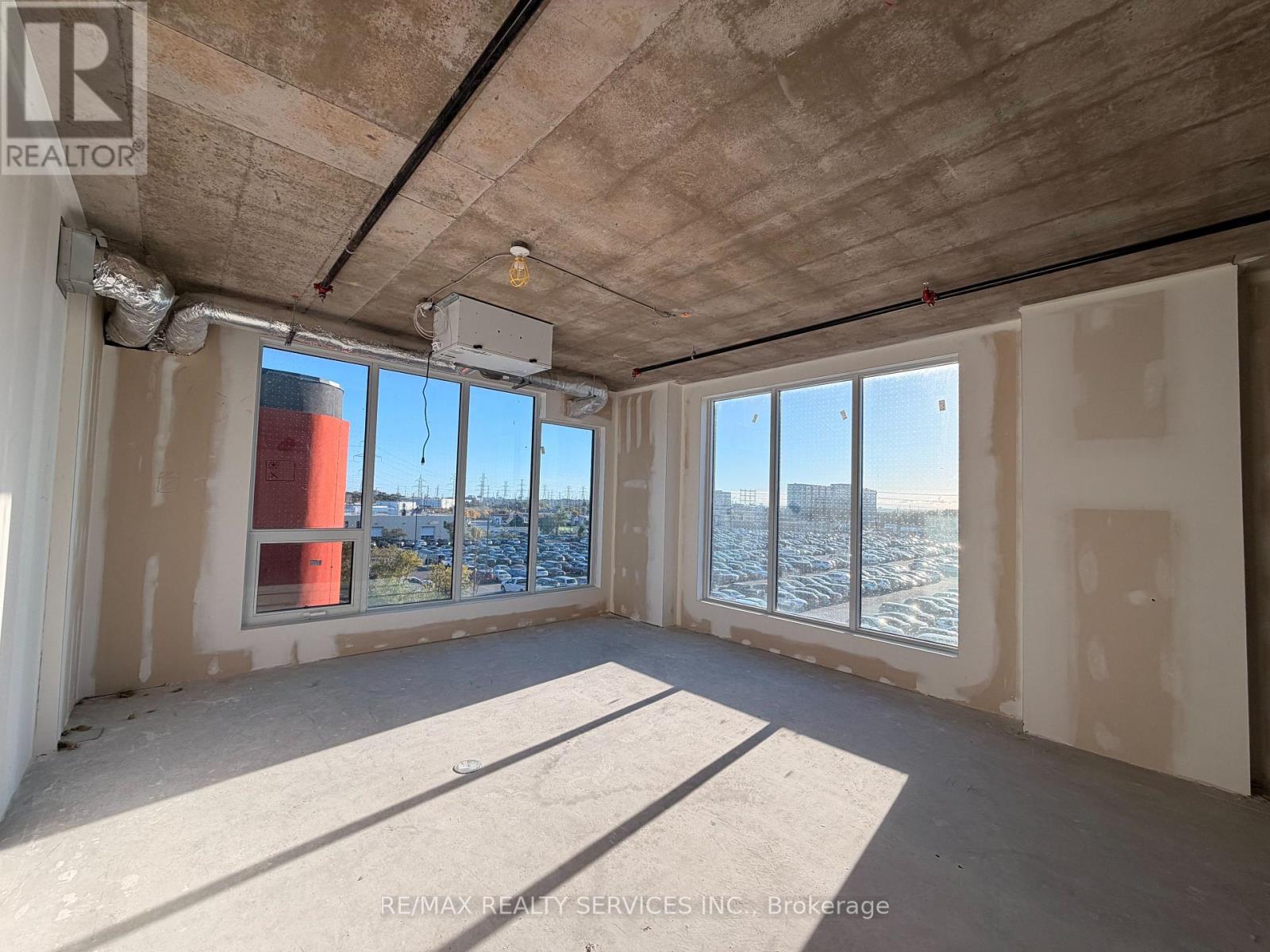 321 - 600 Dixon Road, Toronto, Ontario  M9W 1J1 - Photo 11 - W12491364