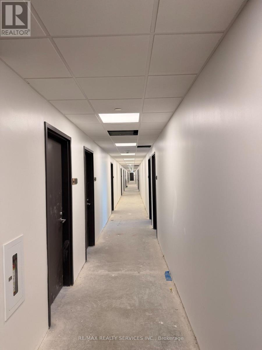 321 - 600 Dixon Road, Toronto, Ontario  M9W 1J1 - Photo 4 - W12491364