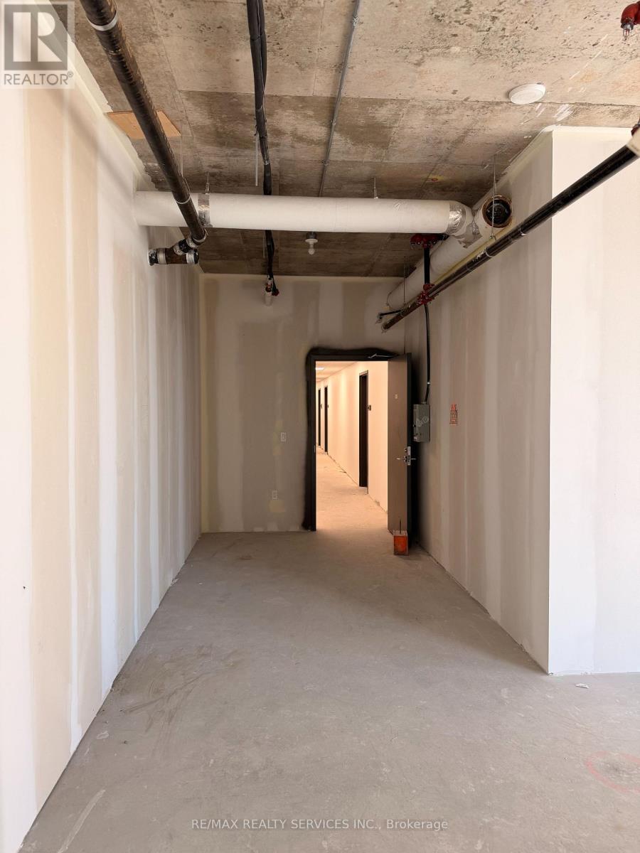 321 - 600 Dixon Road, Toronto, Ontario  M9W 1J1 - Photo 7 - W12491364