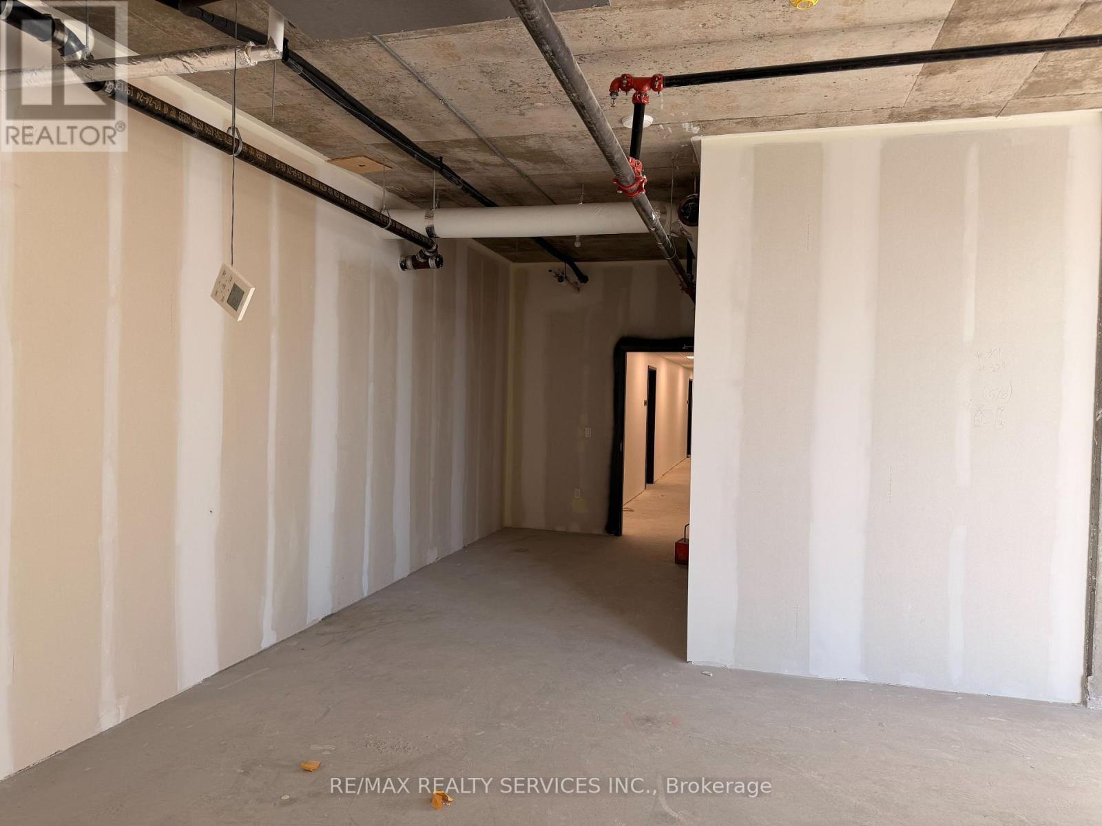 321 - 600 Dixon Road, Toronto, Ontario  M9W 1J1 - Photo 9 - W12491364