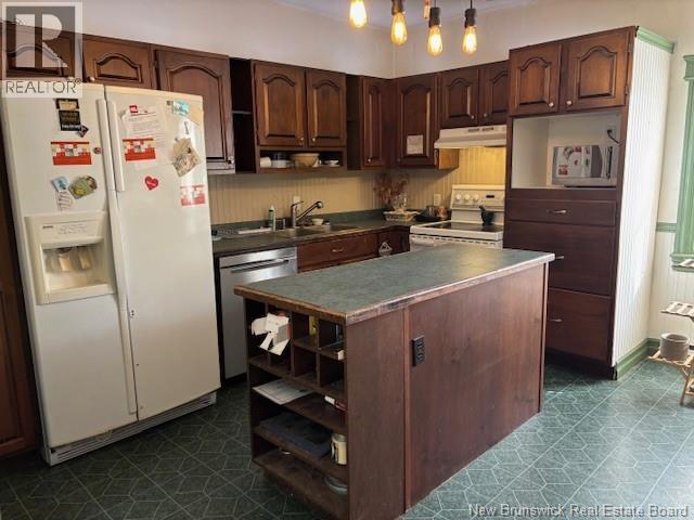 85-87 Peter Street, Sussex, New Brunswick  E4E 2J4 - Photo 2 - NB129411