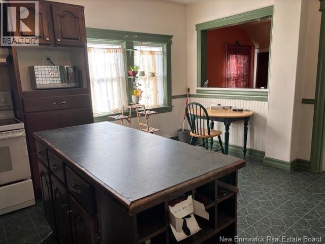 85-87 Peter Street, Sussex, New Brunswick  E4E 2J4 - Photo 3 - NB129411