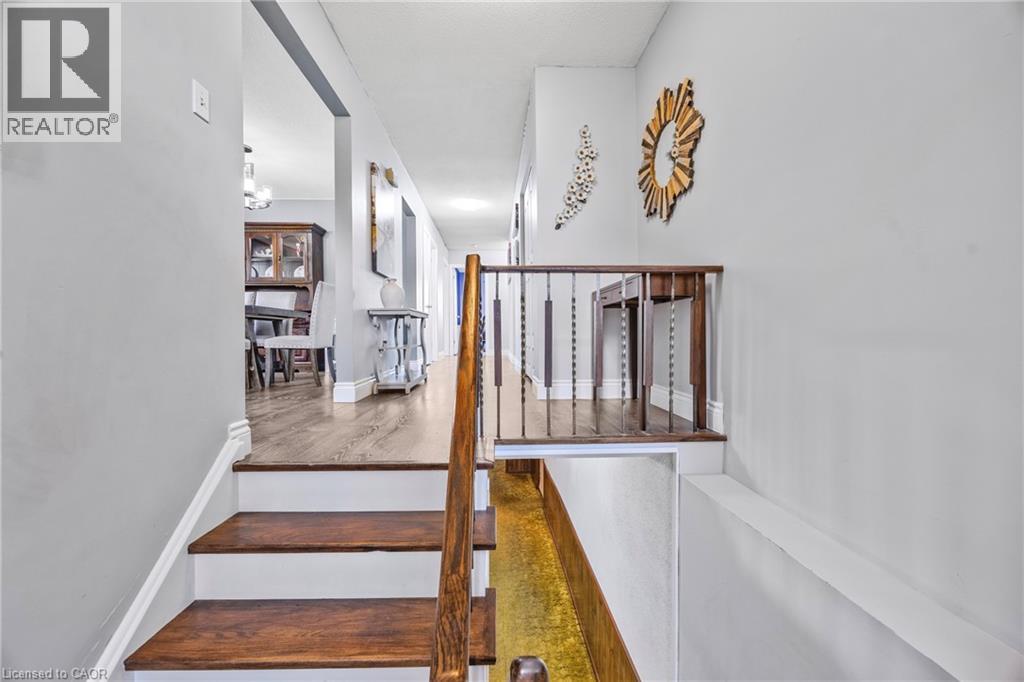 1196 Dowland Crescent, Burlington, Ontario  L7T 4C9 - Photo 5 - 40784369