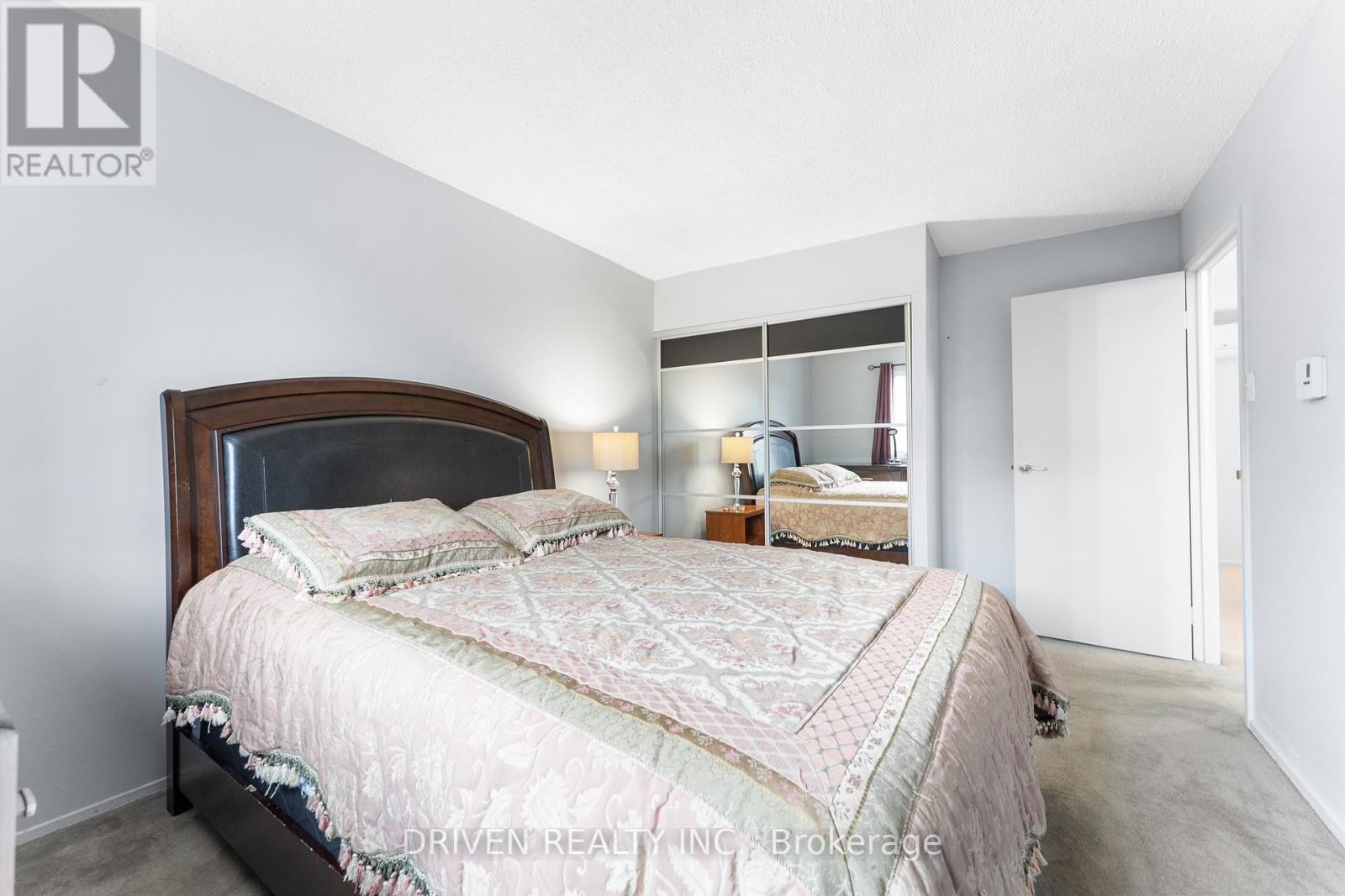 404 - 158 A Mcarthur Avenue, Ottawa, Ontario  K1L 7E7 - Photo 15 - X12411707