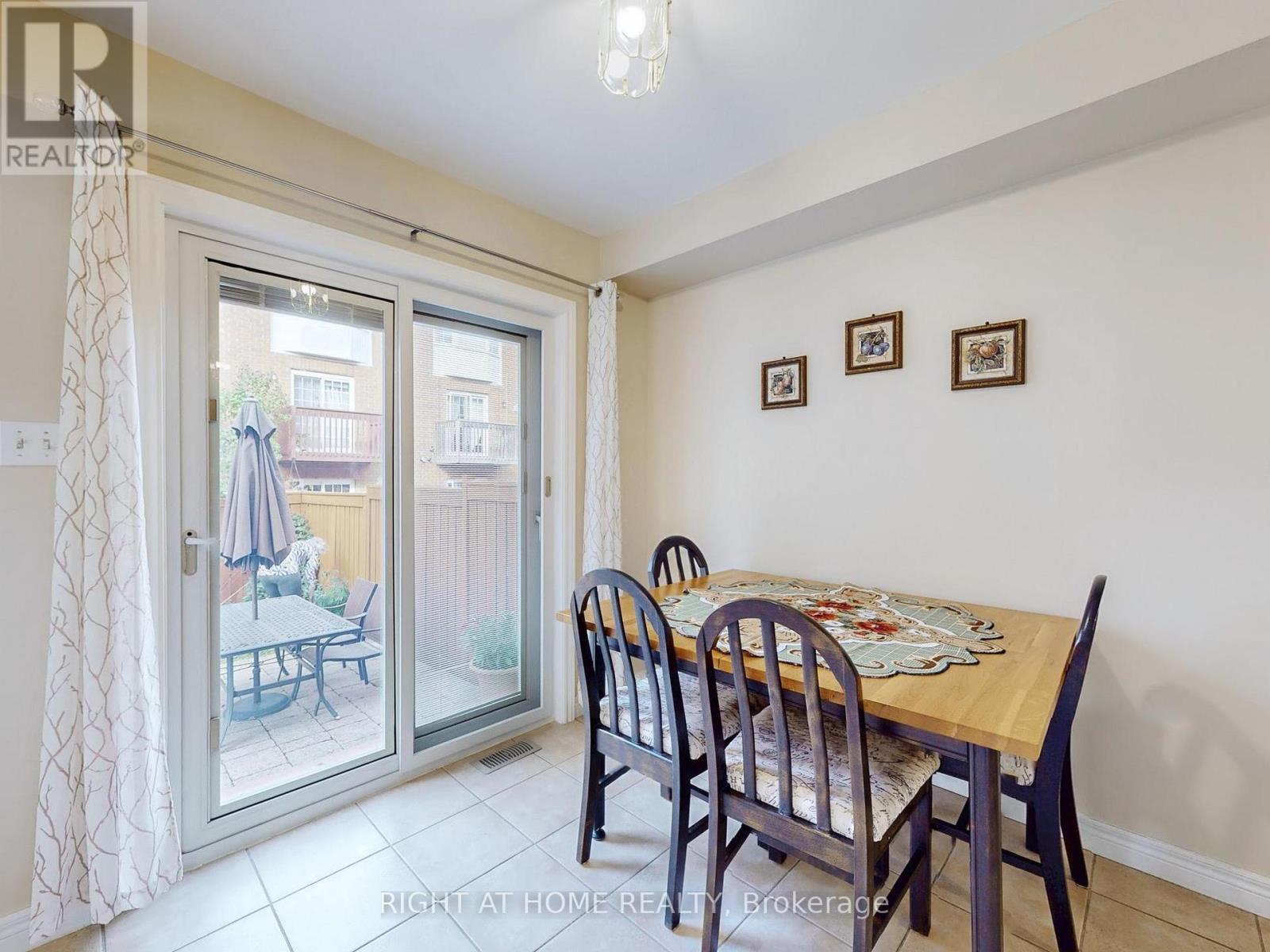 124 Peachwood Crescent, Hamilton, Ontario  L8E 5Z8 - Photo 13 - X12491054