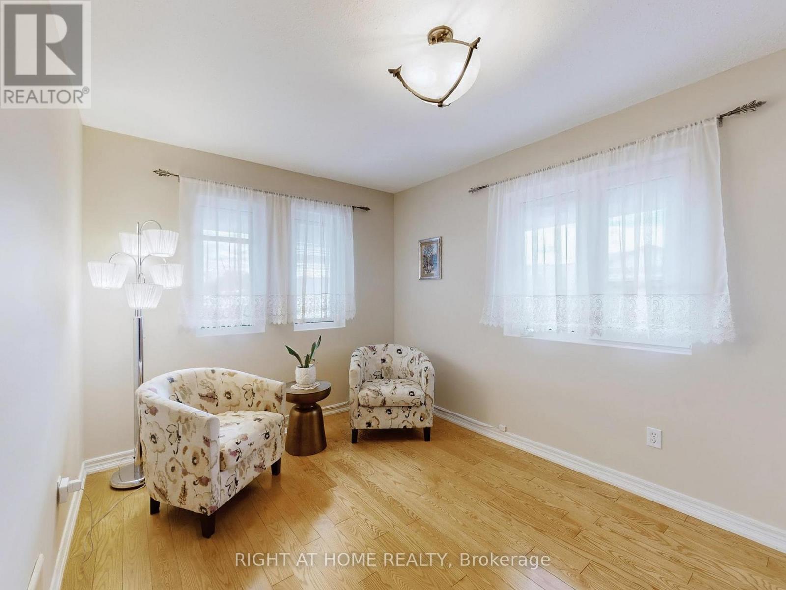 124 Peachwood Crescent, Hamilton, Ontario  L8E 5Z8 - Photo 16 - X12491054