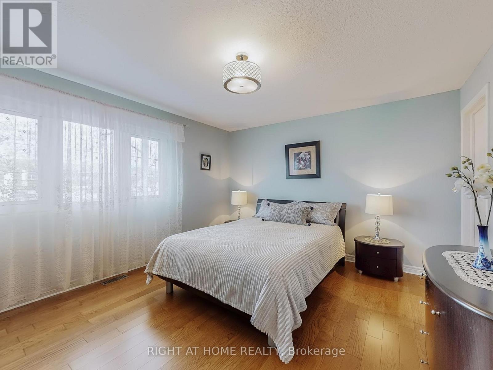 124 Peachwood Crescent, Hamilton, Ontario  L8E 5Z8 - Photo 22 - X12491054