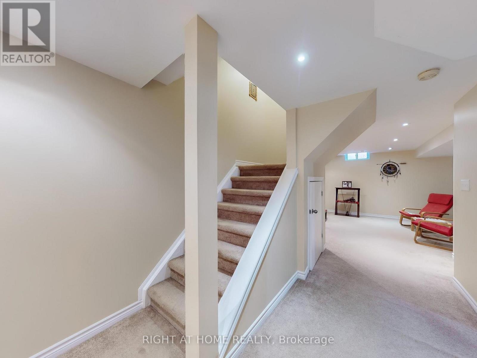 124 Peachwood Crescent, Hamilton, Ontario  L8E 5Z8 - Photo 33 - X12491054