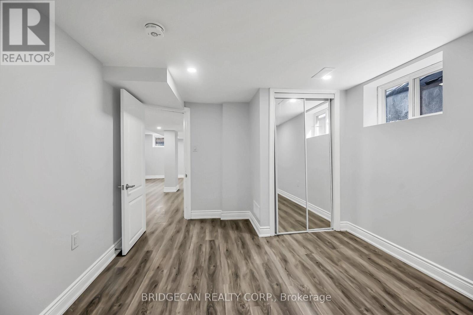 220 Grenffel Street, Hamilton, Ontario  L8H 3J7 - Photo 34 - X12491108