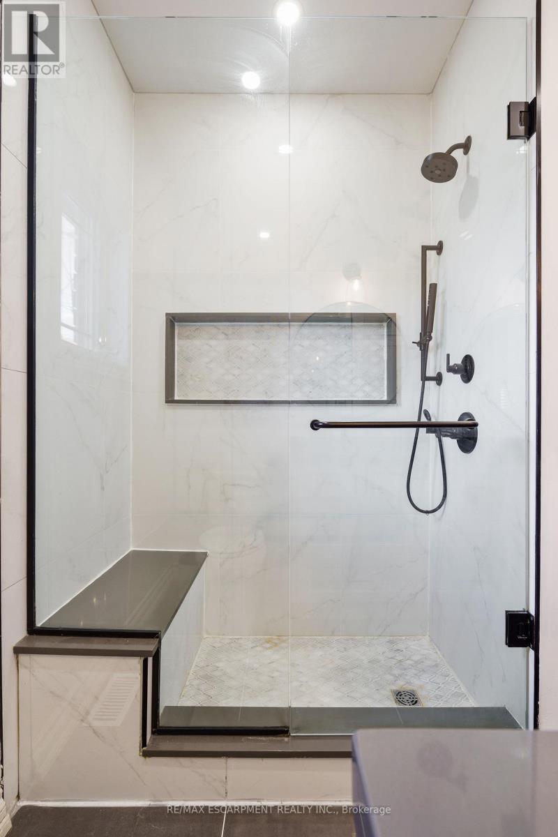 47 Stowbridge Crescent, Hamilton, Ontario  L9G 5E1 - Photo 35 - X12491138