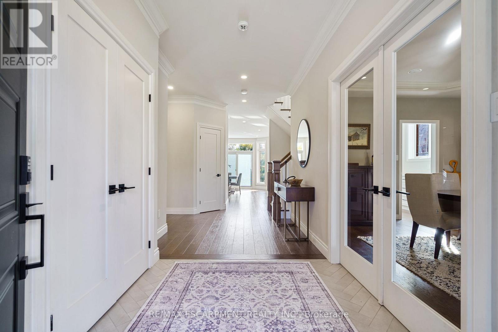 47 Stowbridge Crescent, Hamilton, Ontario  L9G 5E1 - Photo 4 - X12491138