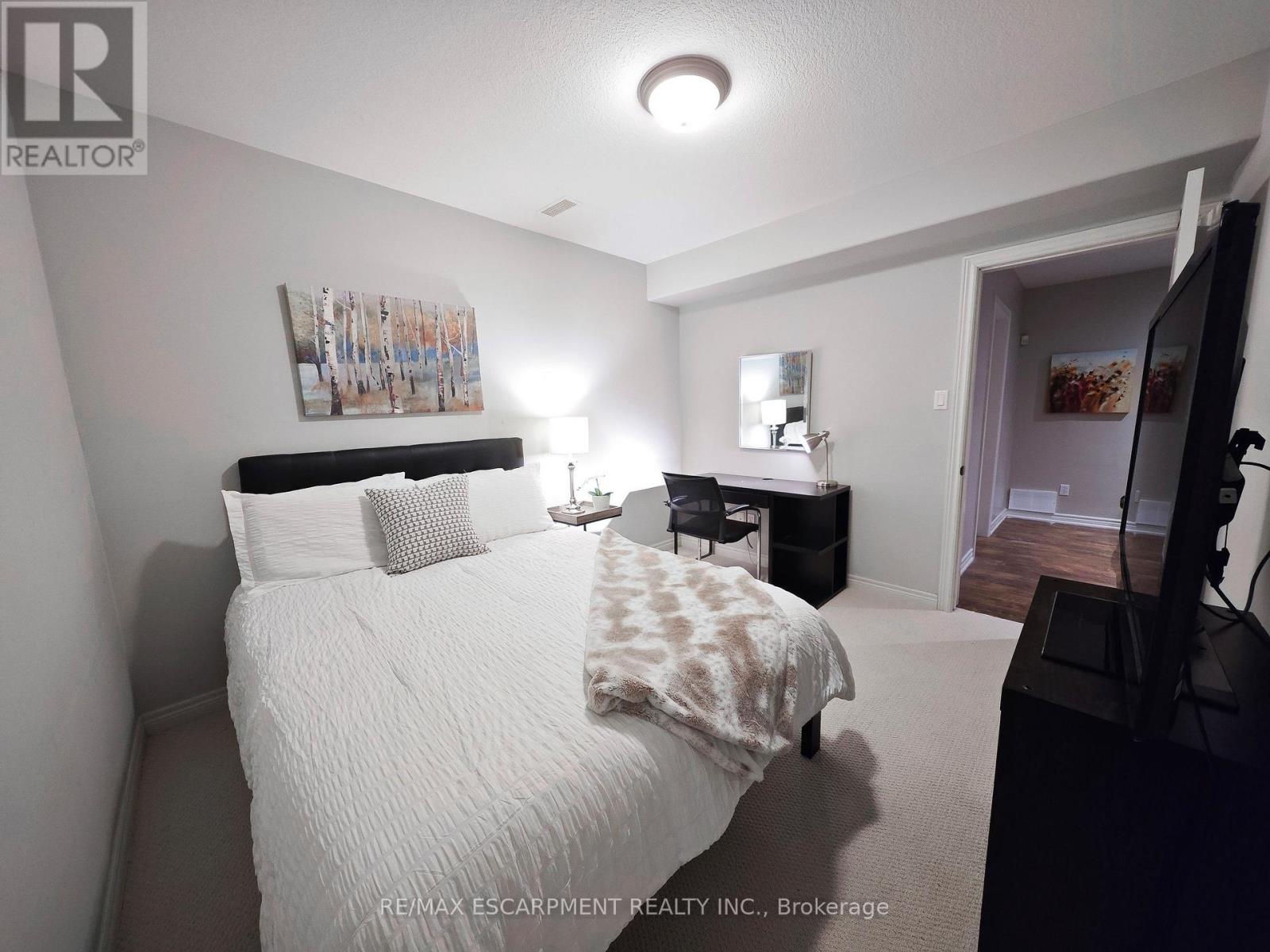 47 Stowbridge Crescent, Hamilton, Ontario  L9G 5E1 - Photo 43 - X12491138