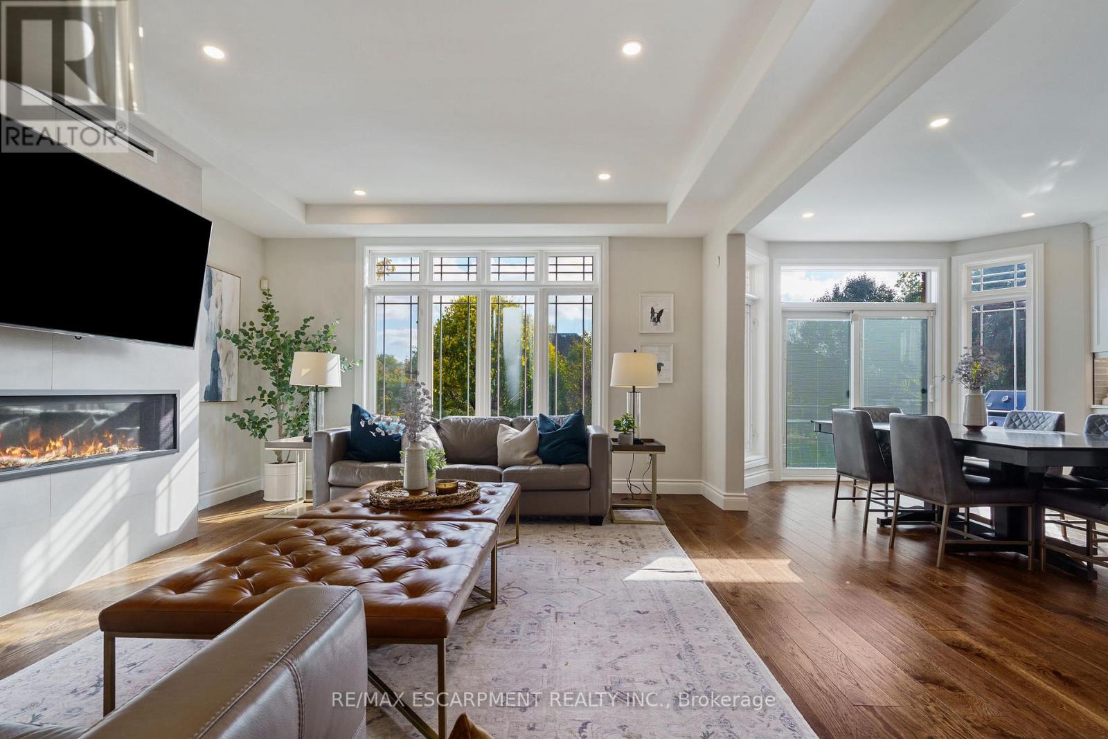 47 Stowbridge Crescent, Hamilton, Ontario  L9G 5E1 - Photo 7 - X12491138