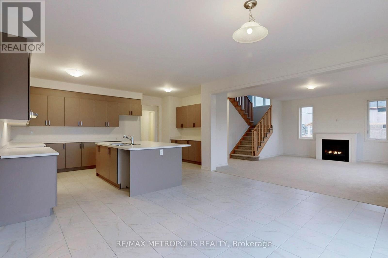 107 Rea Drive, Centre Wellington, Ontario  N1M 2W3 - Photo 12 - X12491140