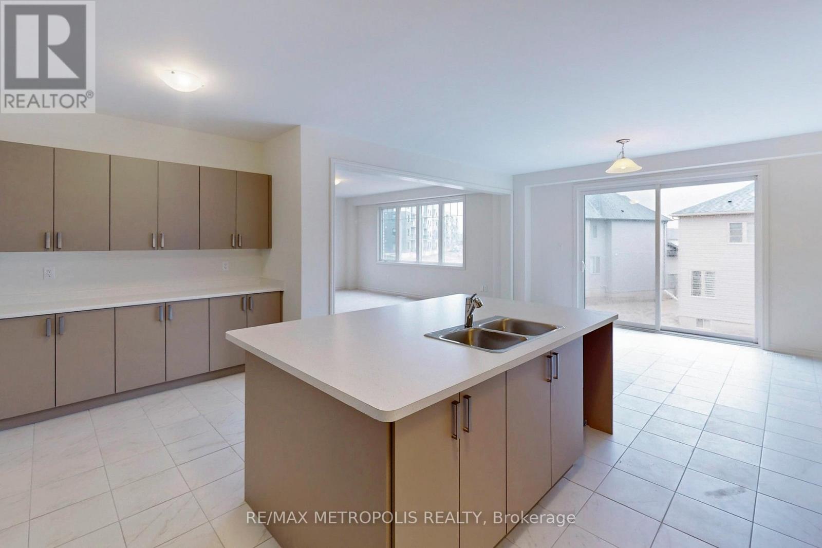 107 Rea Drive, Centre Wellington, Ontario  N1M 2W3 - Photo 14 - X12491140