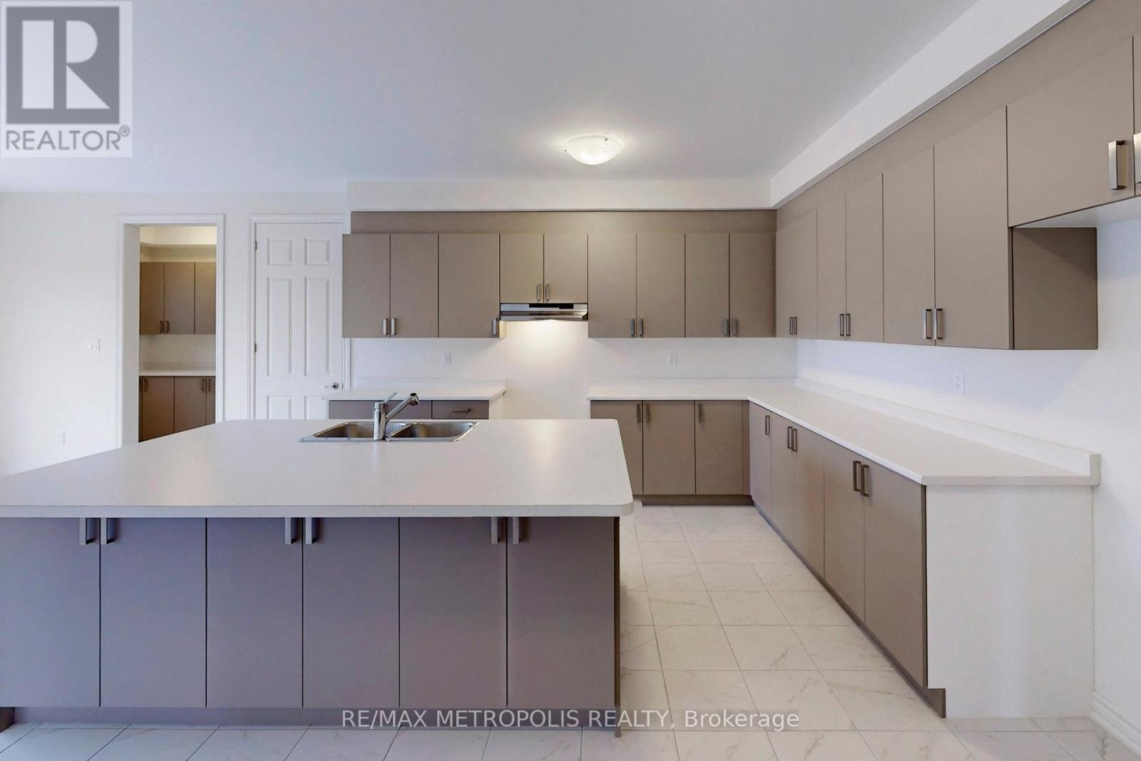 107 Rea Drive, Centre Wellington, Ontario  N1M 2W3 - Photo 17 - X12491140