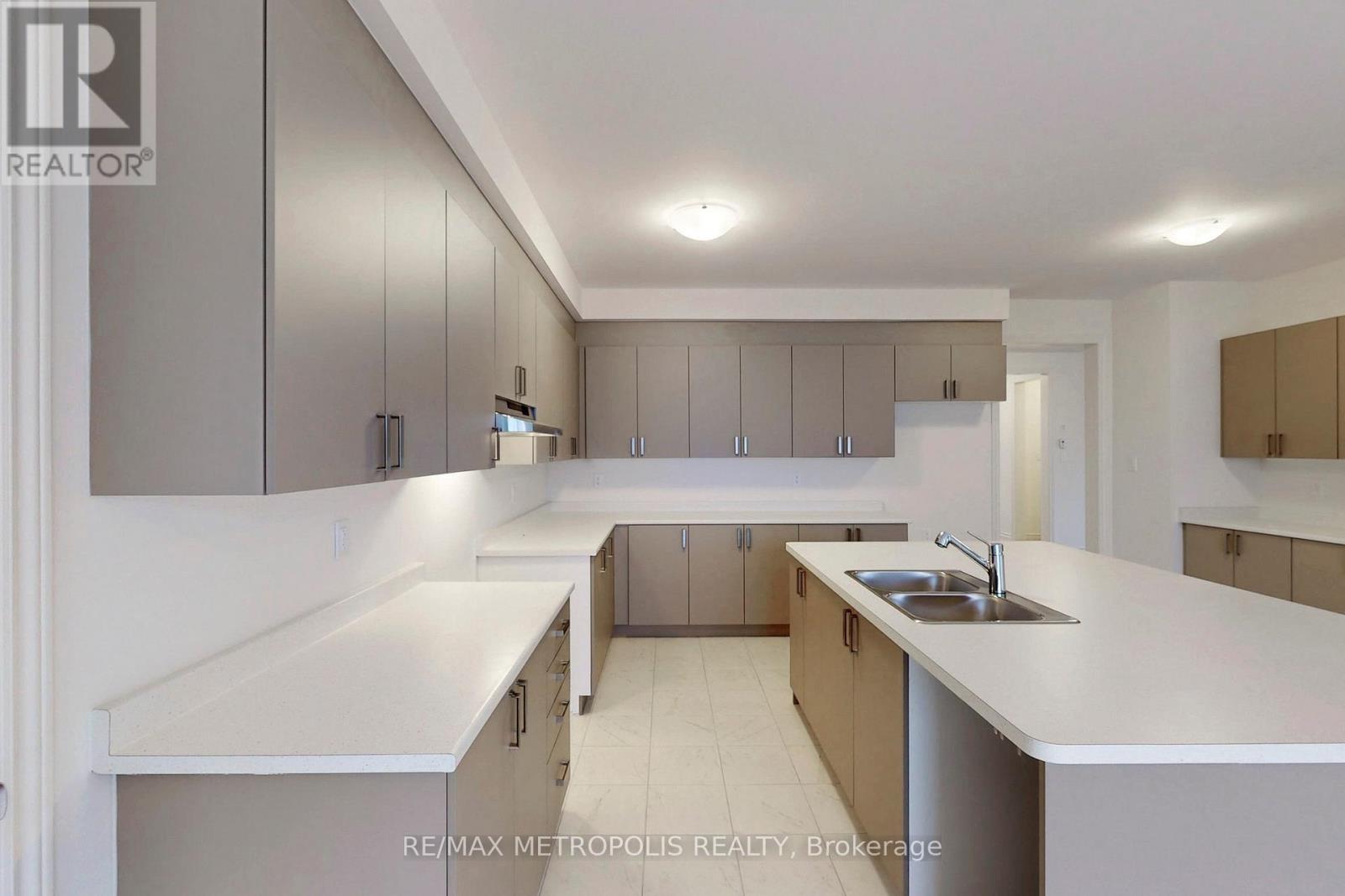 107 Rea Drive, Centre Wellington, Ontario  N1M 2W3 - Photo 18 - X12491140