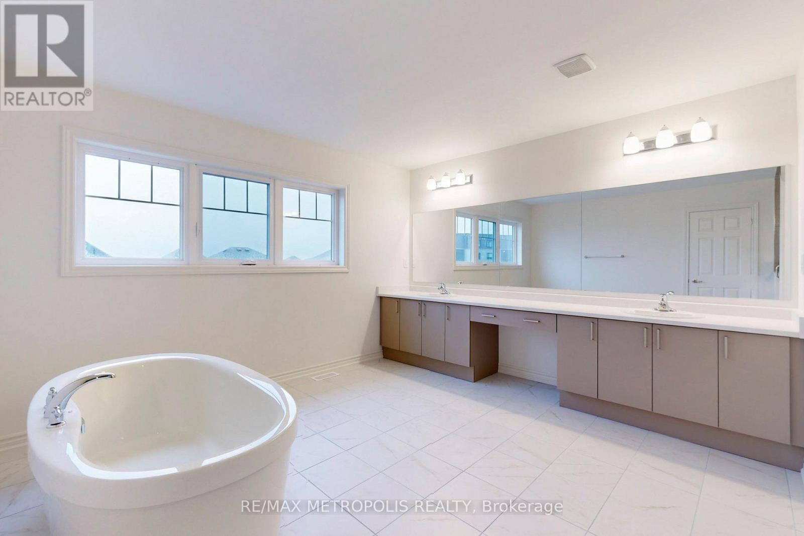 107 Rea Drive, Centre Wellington, Ontario  N1M 2W3 - Photo 27 - X12491140