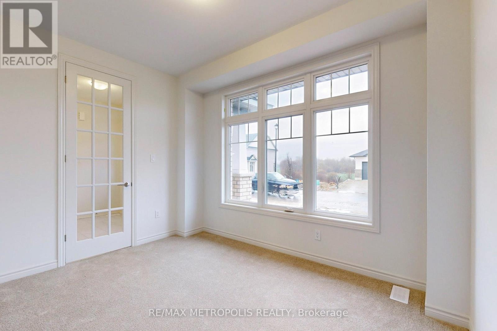 107 Rea Drive, Centre Wellington, Ontario  N1M 2W3 - Photo 3 - X12491140