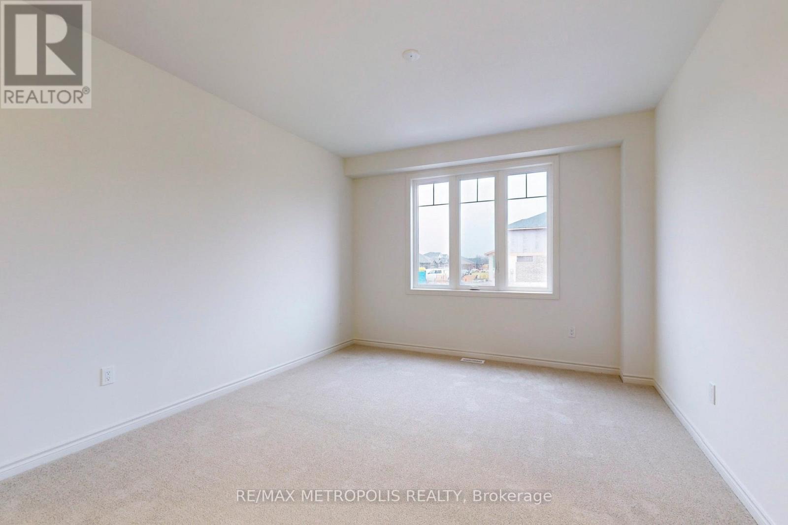 107 Rea Drive, Centre Wellington, Ontario  N1M 2W3 - Photo 5 - X12491140