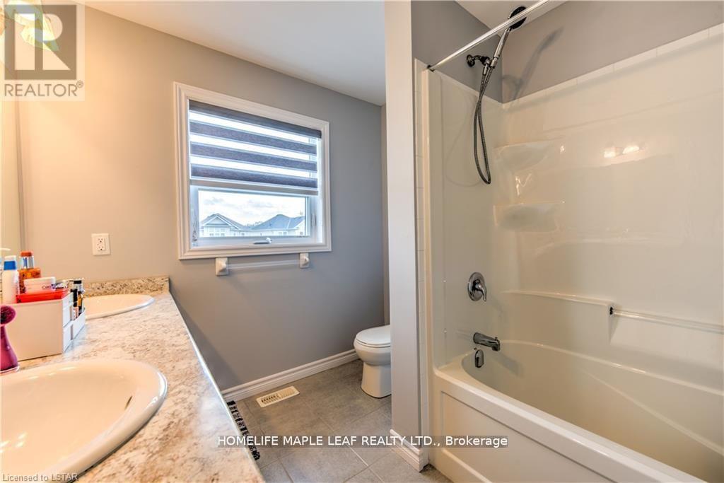 1704 O' Hanlan Lane, London North, Ontario  N5X 0N2 - Photo 33 - X12491150