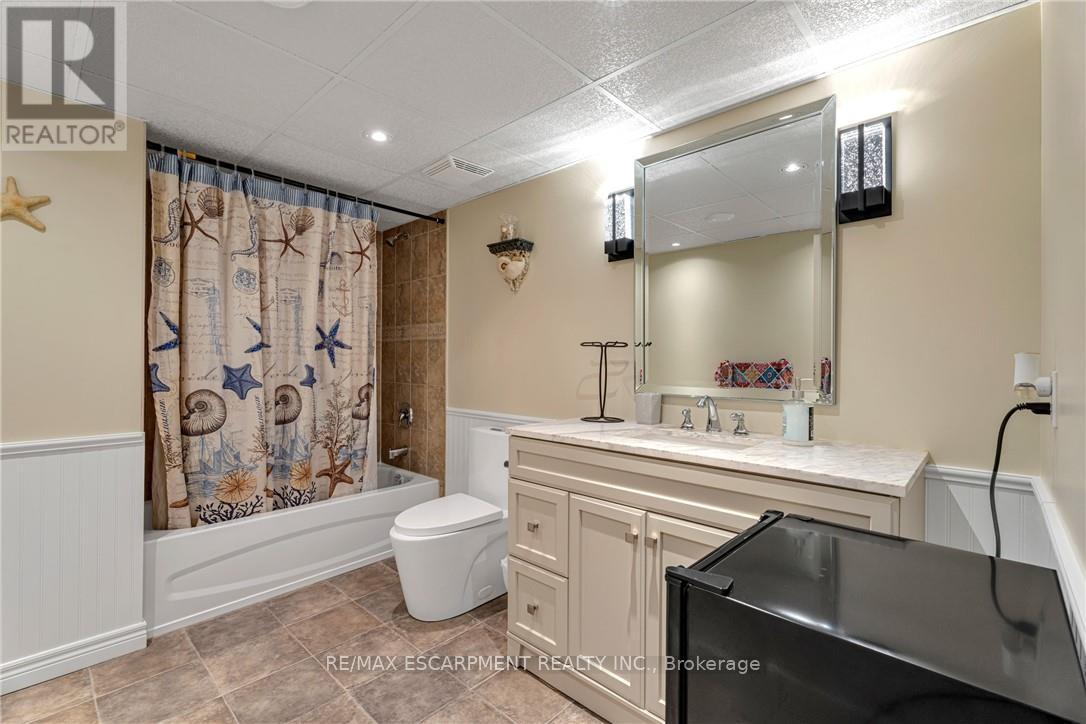 120 Davidson Boulevard, Hamilton, Ontario  L9H 7M5 - Photo 42 - X12491160