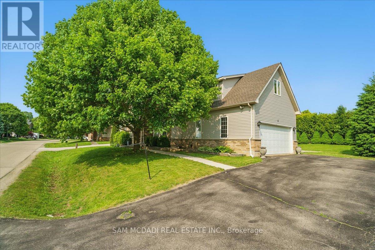 20 - 6 Valley Ridge Lane, Hamilton, Ontario  L8N 2Z7 - Photo 3 - X12491200