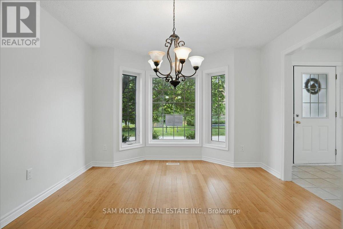 20 - 6 Valley Ridge Lane, Hamilton, Ontario  L8N 2Z7 - Photo 6 - X12491200