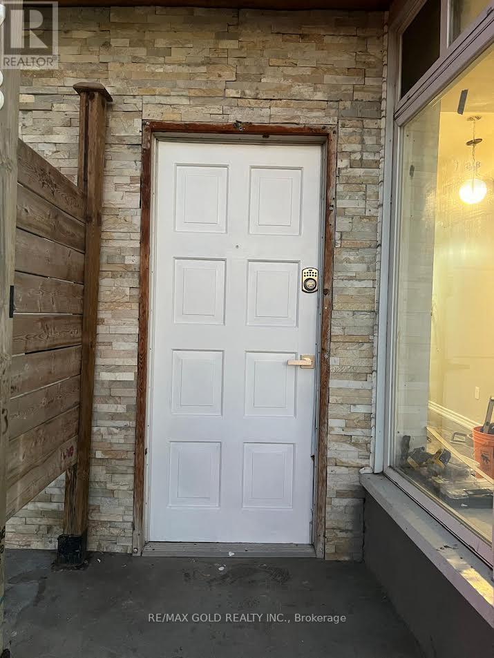 4 (Front) - 78 Geneva Street, St. Catharines, Ontario  L2R 4M8 - Photo 4 - X12491214