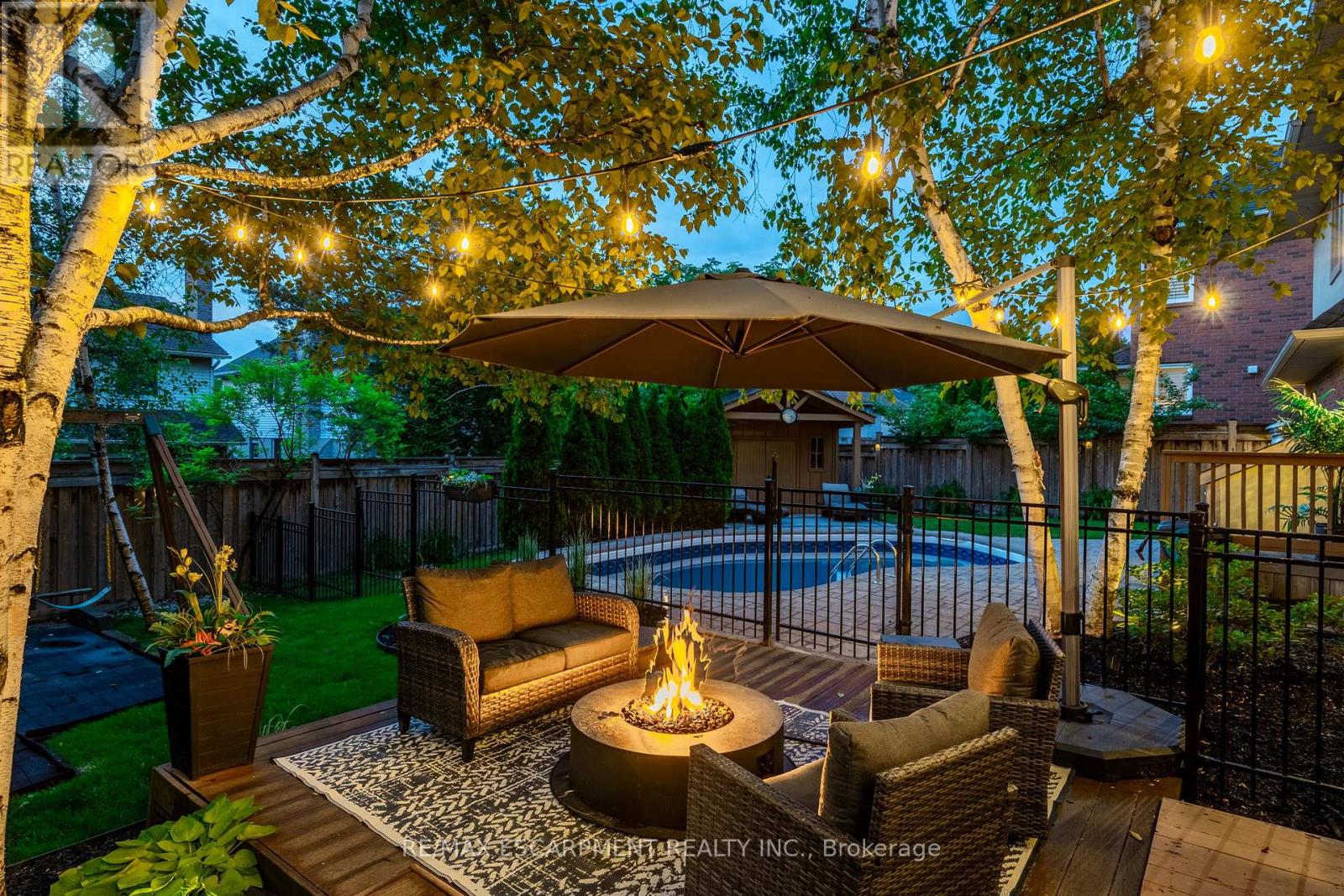 447 Golf Links Road, Hamilton, Ontario  L9G 4X6 - Photo 4 - X12491240