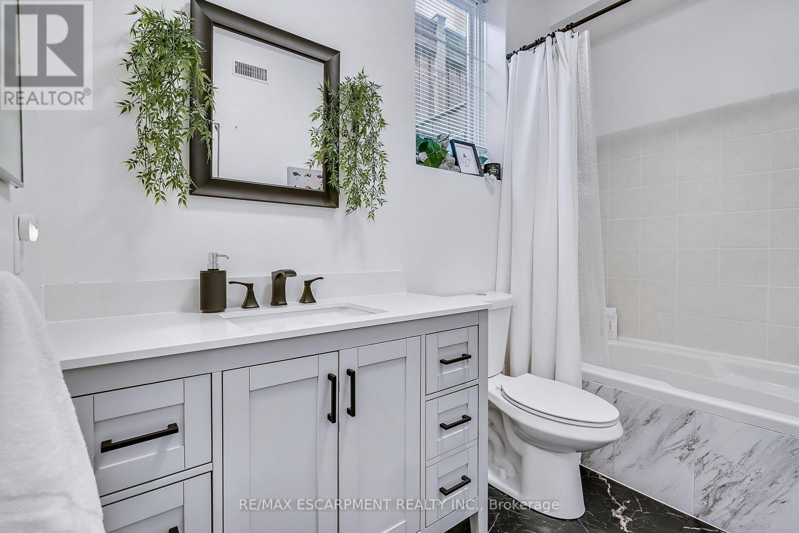 447 Golf Links Road, Hamilton, Ontario  L9G 4X6 - Photo 44 - X12491240