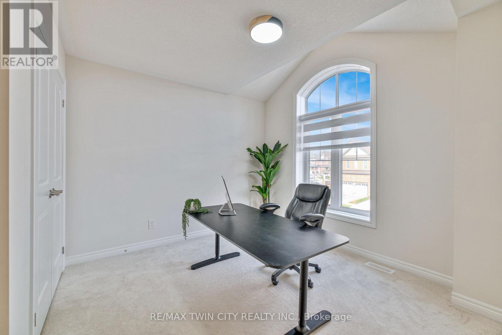 110 Haldimand Street, Kitchener, Ontario  N2R 0R2 - Photo 24 - X12491254