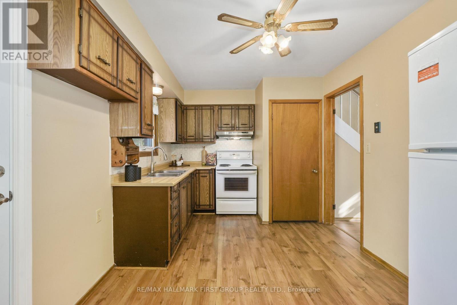 162 Queen Street, Cobourg, Ontario  K9A 4T8 - Photo 11 - X12491280