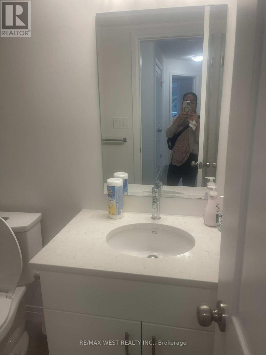 40 Thatcher Drive, Guelph, Ontario  N1L 0R8 - Photo 11 - X12491374