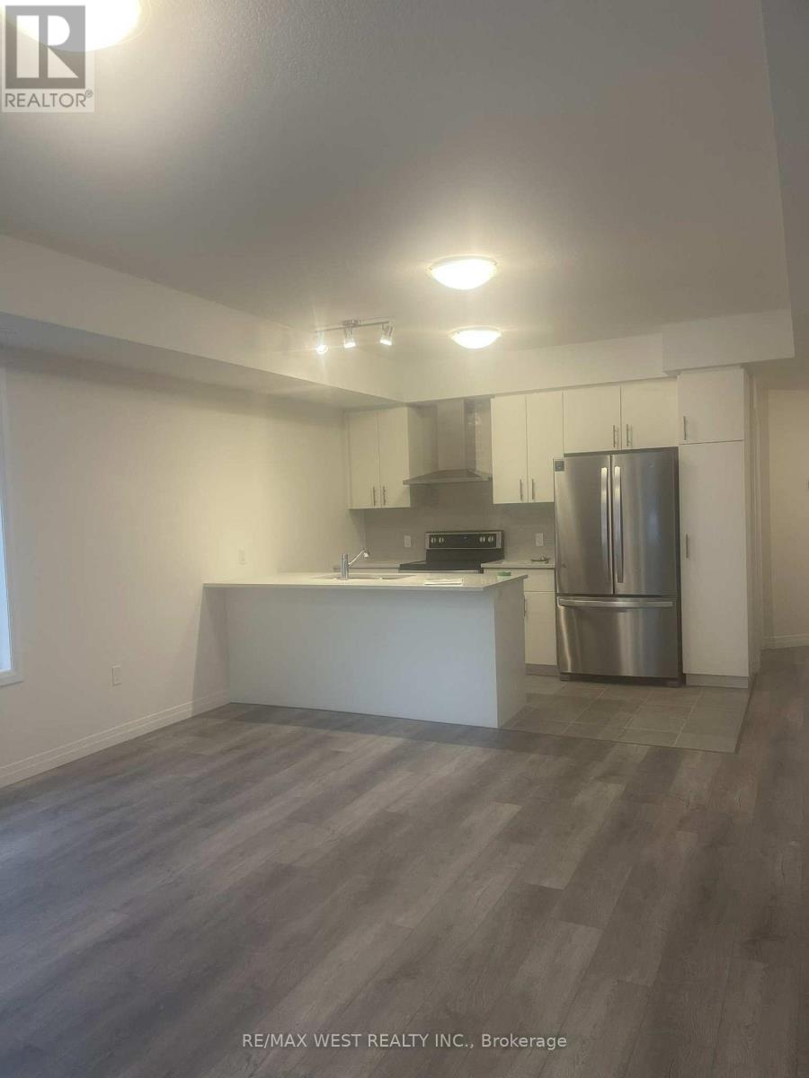 40 Thatcher Drive, Guelph, Ontario  N1L 0R8 - Photo 2 - X12491374