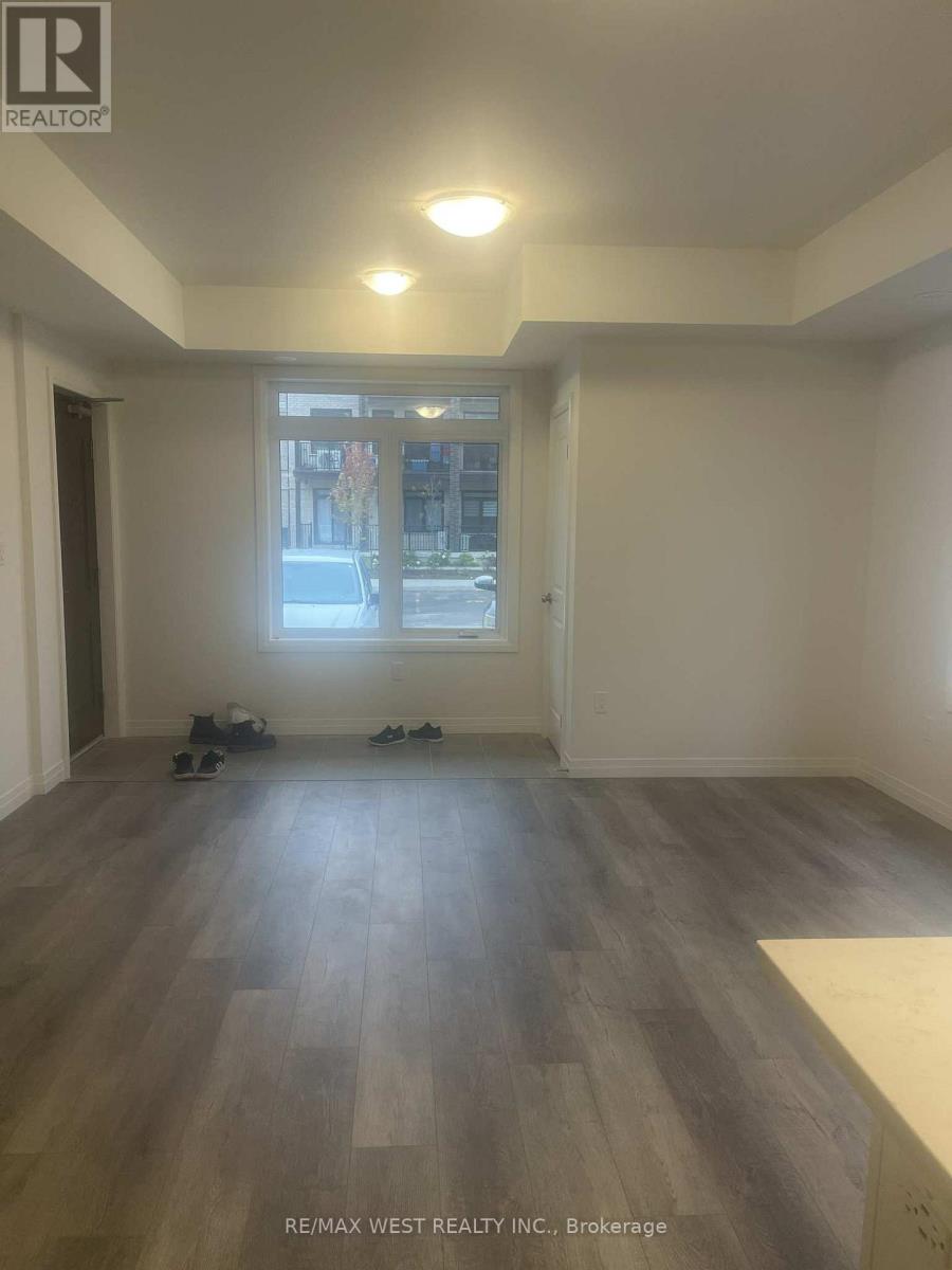 40 Thatcher Drive, Guelph, Ontario  N1L 0R8 - Photo 3 - X12491374