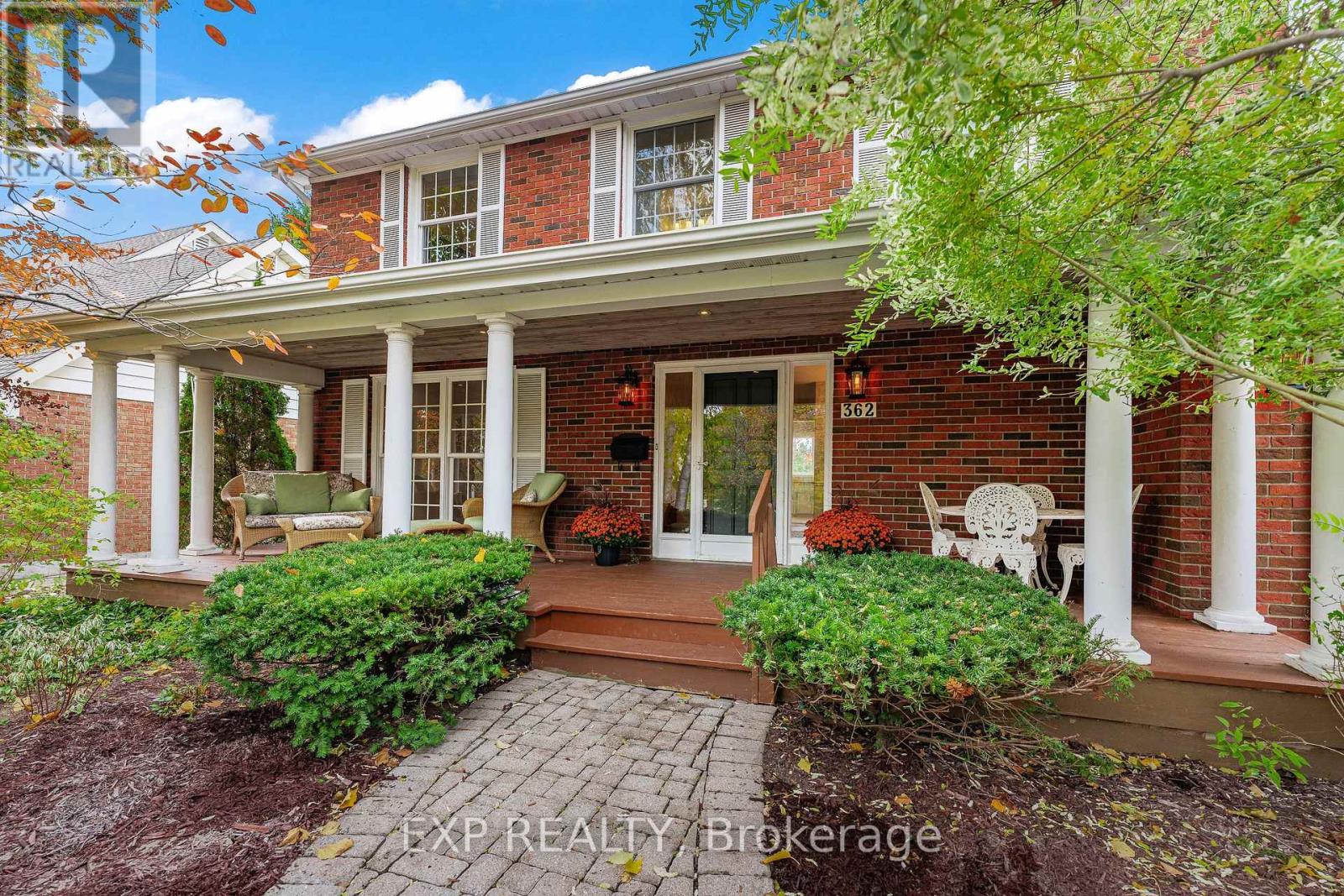 362 Pommel Gate Crescent, Waterloo, Ontario  N2L 5X4 - Photo 2 - X12491384