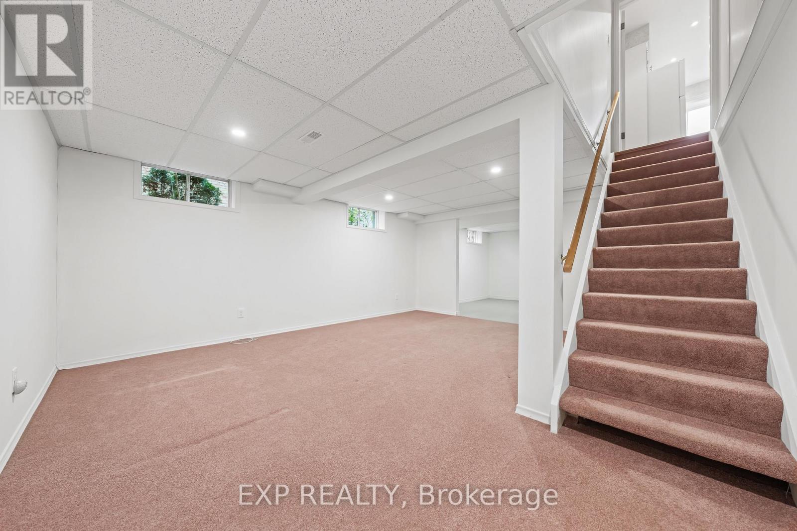 362 Pommel Gate Crescent, Waterloo, Ontario  N2L 5X4 - Photo 34 - X12491384