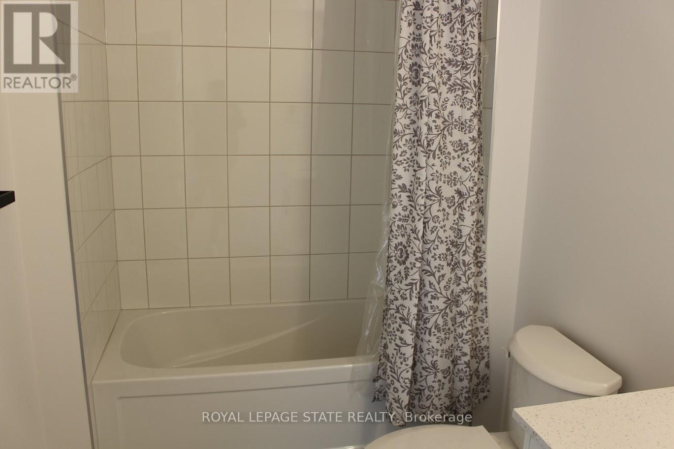 44 Mccurdy Avenue, Hamilton, Ontario  L8B 0T5 - Photo 35 - X12491402