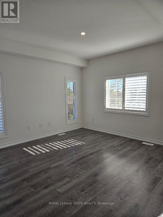 44 Mccurdy Avenue, Hamilton, Ontario  L8B 0T5 - Photo 5 - X12491402