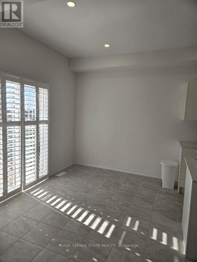 44 Mccurdy Avenue, Hamilton, Ontario  L8B 0T5 - Photo 7 - X12491402