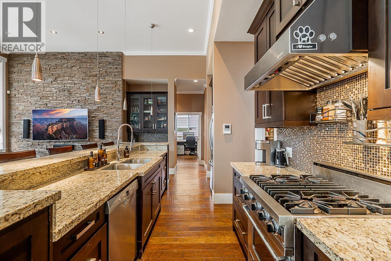 3 1355 DEPOT ROAD, Squamish, British Columbia