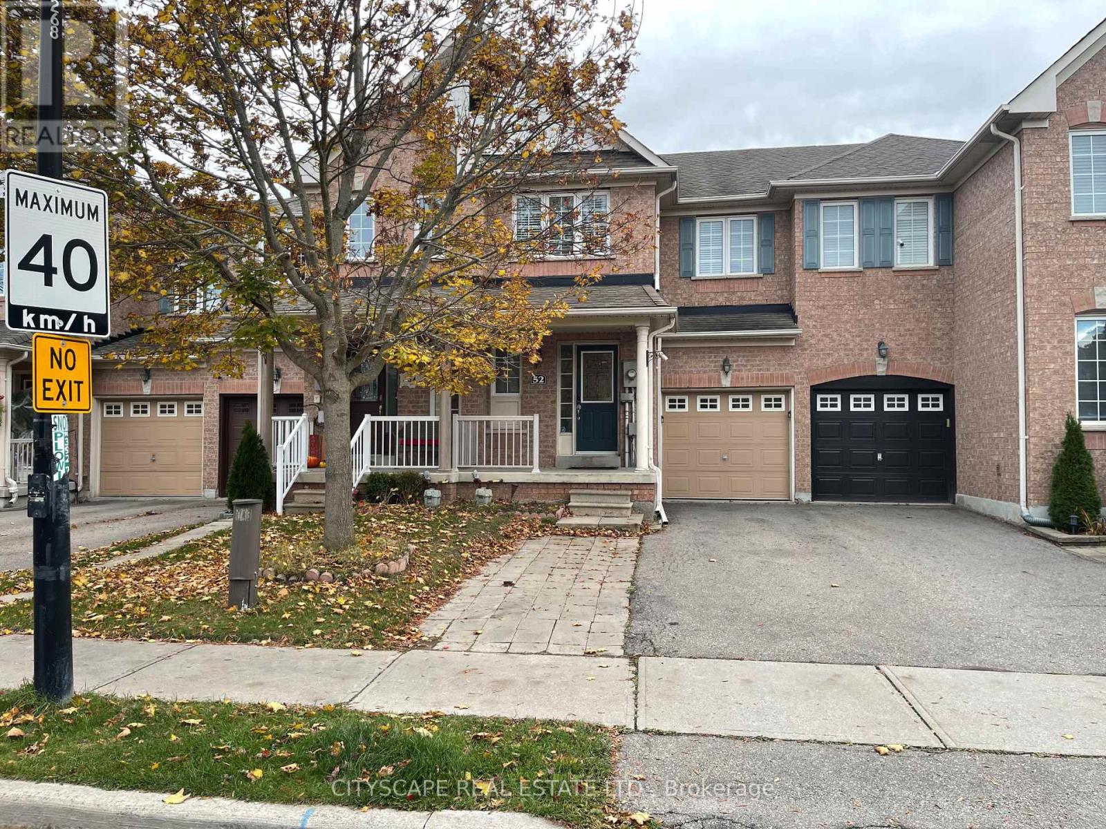 52 COLERIDGE DRIVE, Newmarket, Ontario