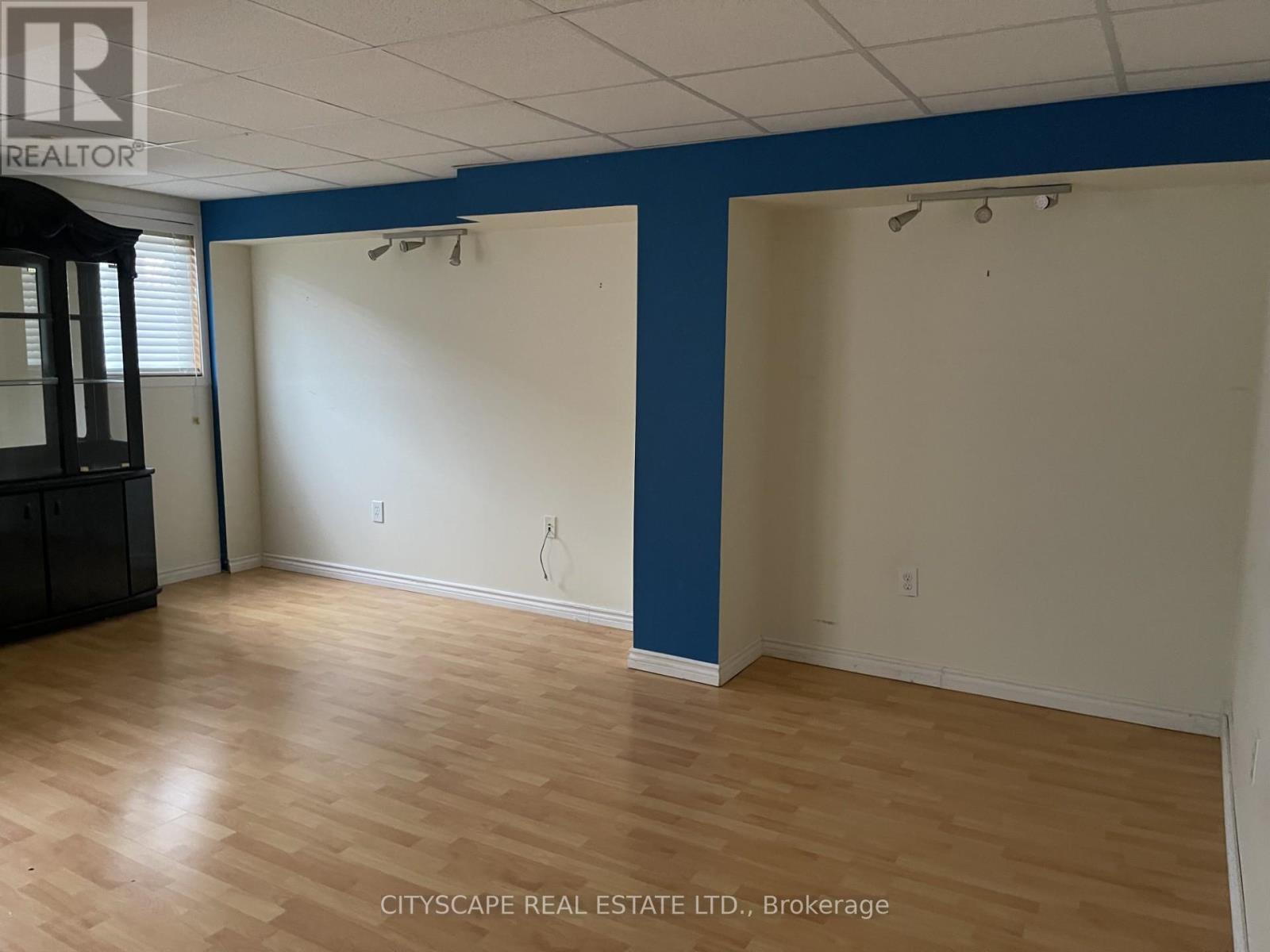 52 Coleridge Drive, Newmarket (Summerhill Estates), Ontario  L3X 2T6 - Photo 13 - N12486839