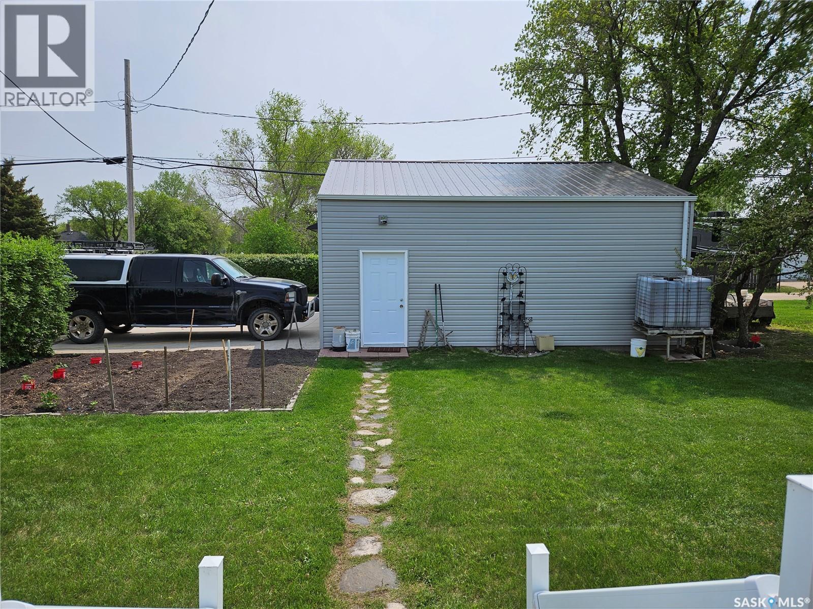 602 Railway Avenue, Bienfait, Saskatchewan  S0C 0M0 - Photo 22 - SK021956