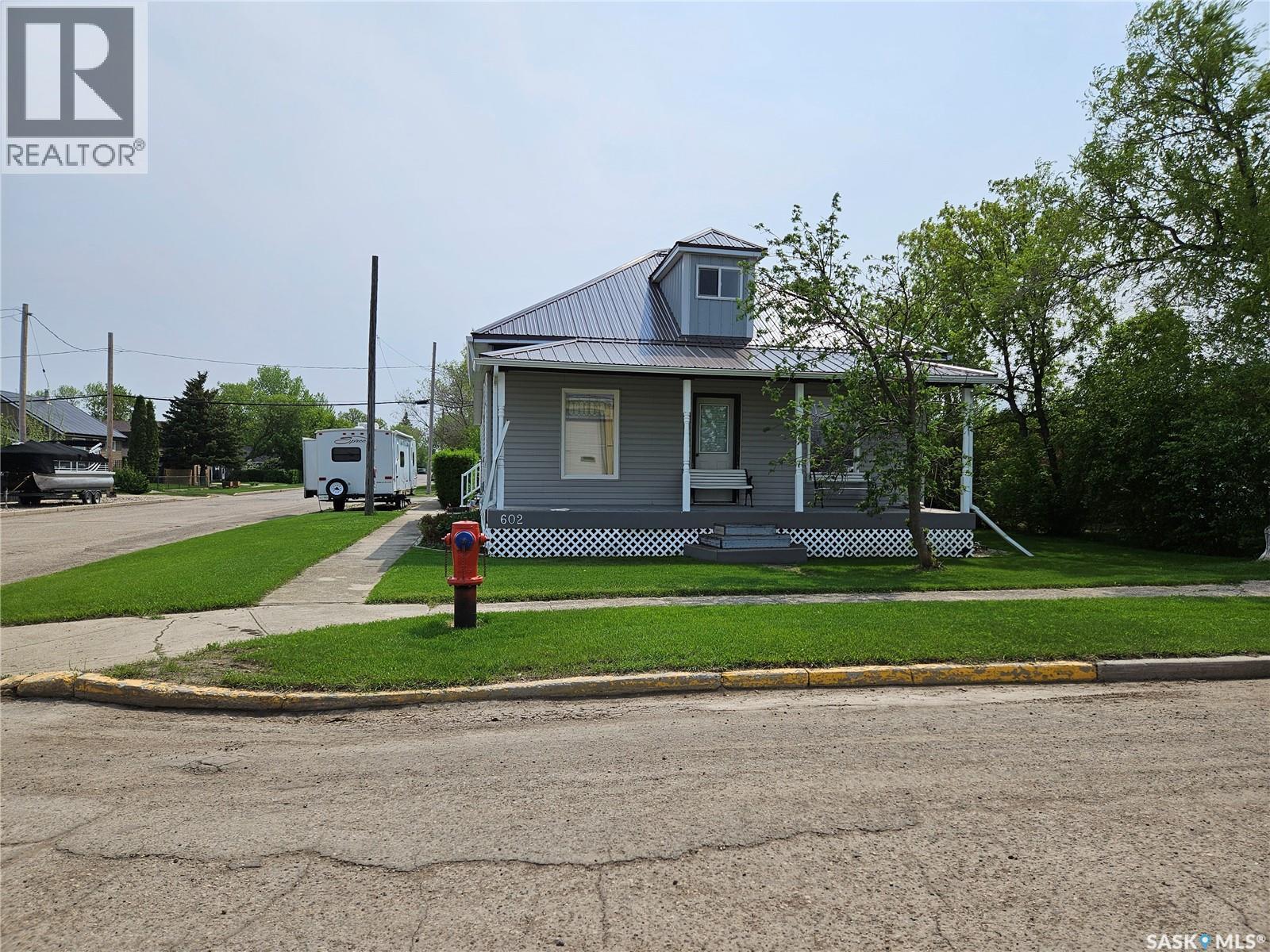 602 Railway Avenue, Bienfait, Saskatchewan  S0C 0M0 - Photo 25 - SK021956