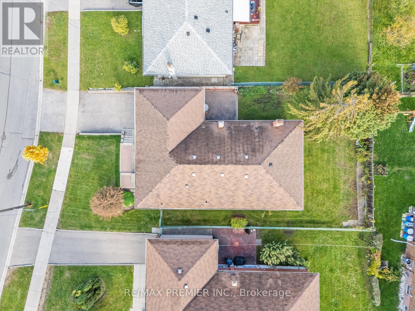 75 Monclova Road, Toronto (Downsview-Roding-Cfb), Ontario  M3M 1N9 - Photo 35 - W12487361