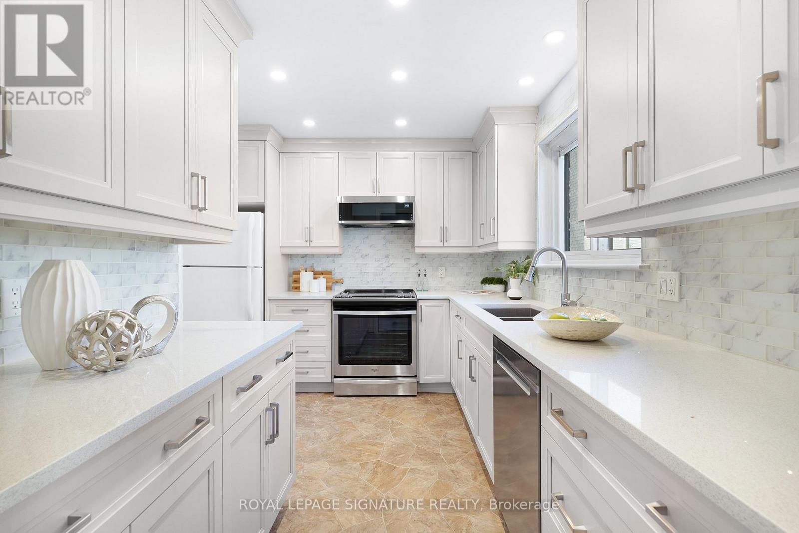 64 - 1235 RADOM STREET, Pickering, Ontario