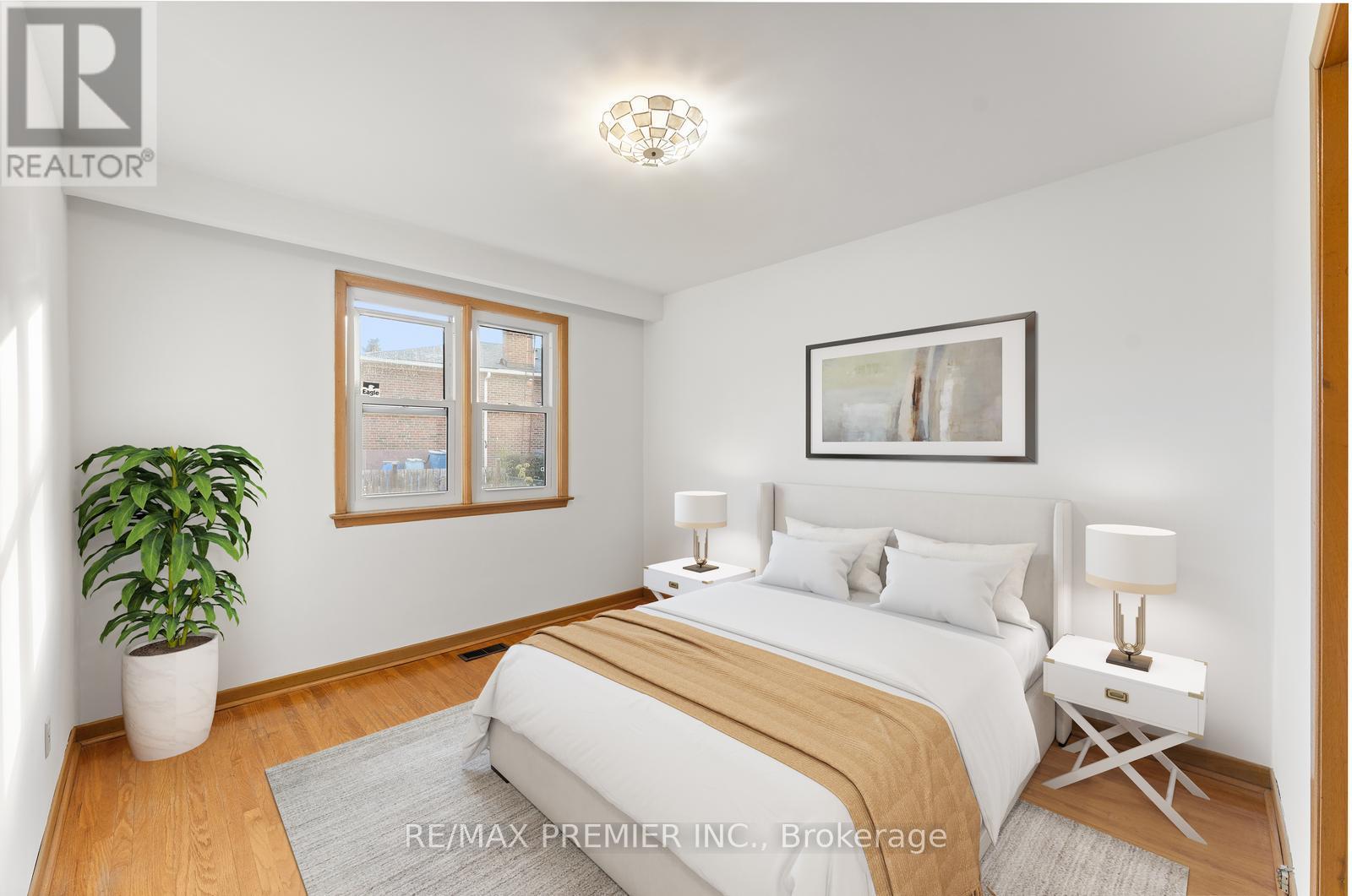 75 Monclova Road, Toronto (Downsview-Roding-Cfb), Ontario  M3M 1N9 - Photo 17 - W12487361