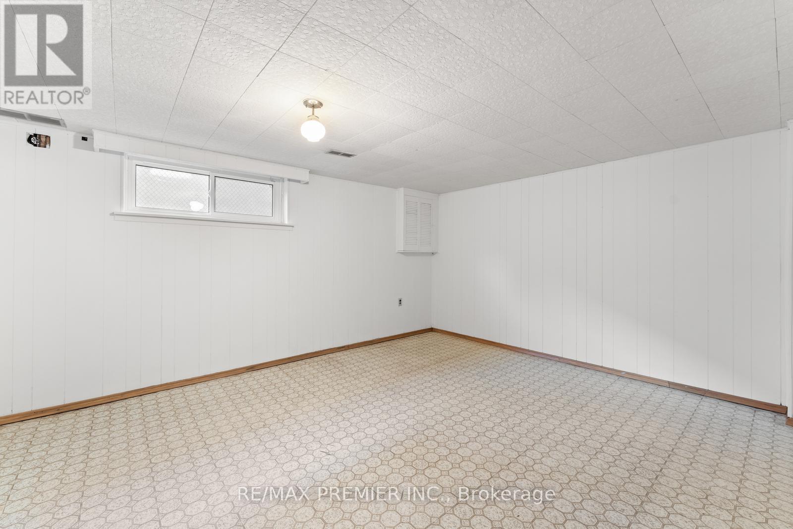 75 Monclova Road, Toronto (Downsview-Roding-Cfb), Ontario  M3M 1N9 - Photo 28 - W12487361